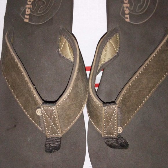 COBAIN FLIP FLOPS SANDALS NWOT UNWORN - Picture 2 of 7